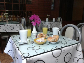 Гостиница Hotel Colonial  Буэнос-Айрес